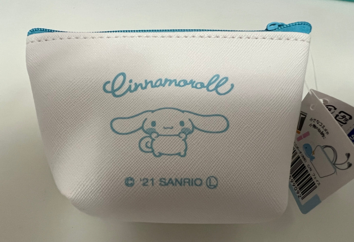 Tuxedosam / Cinnamoroll mini pouch with Ariel mirror & mini tissue set