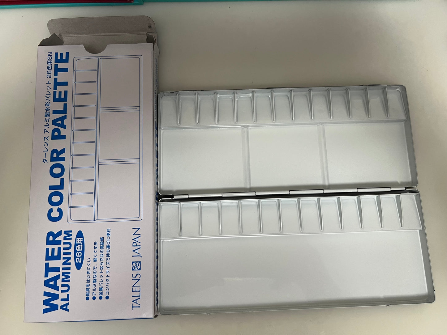 Talens Aluminum Watercolor Palette – 26 Color Capacity